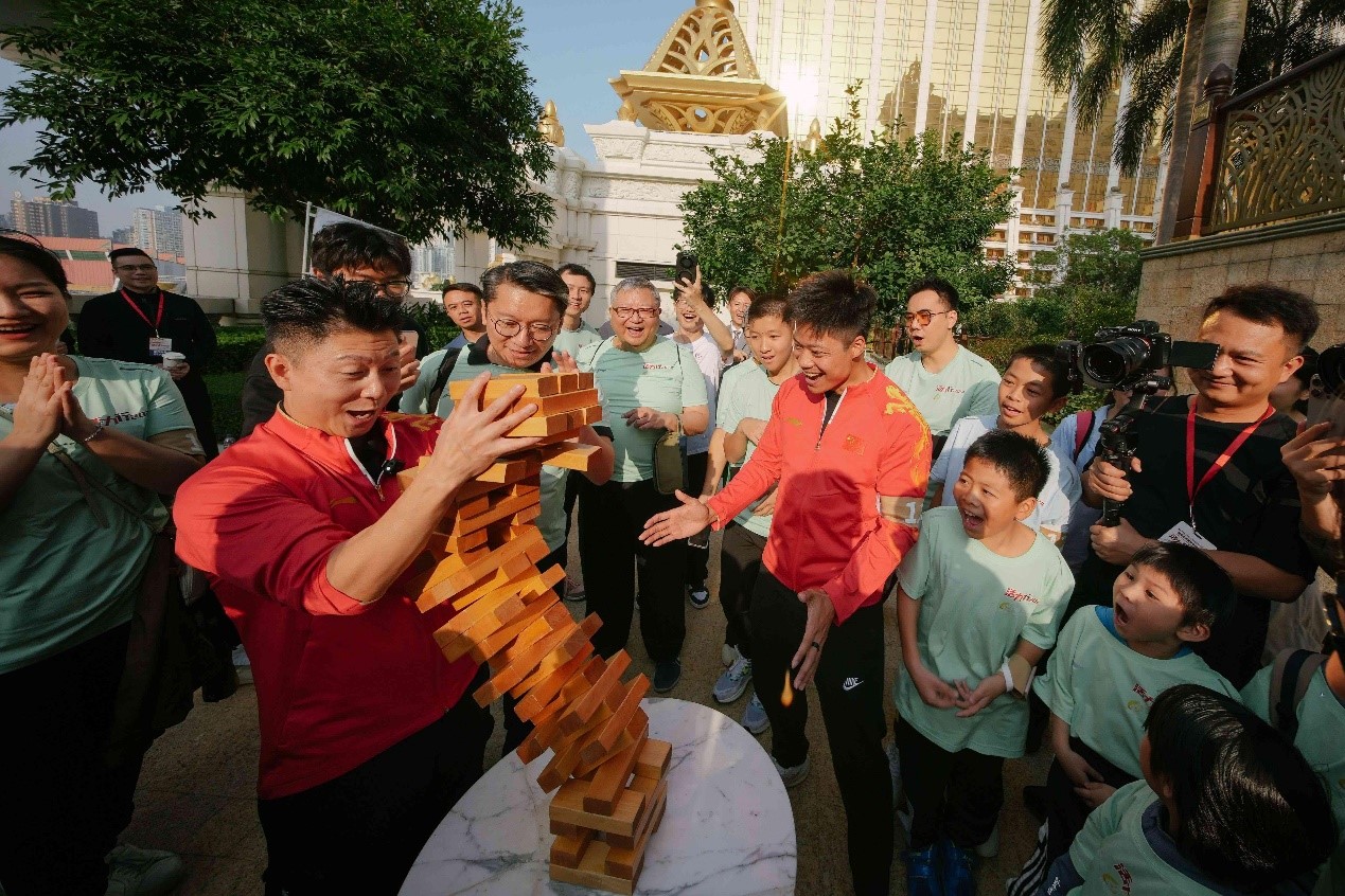 圖為運動員代表參與“活力金牌大作戰(zhàn)”活動。主辦方供圖